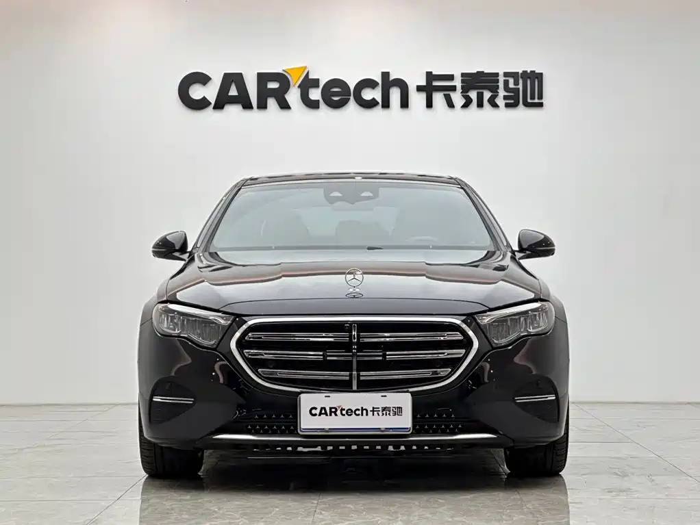 Mercedes-Benz E-Class — миниатюра 7