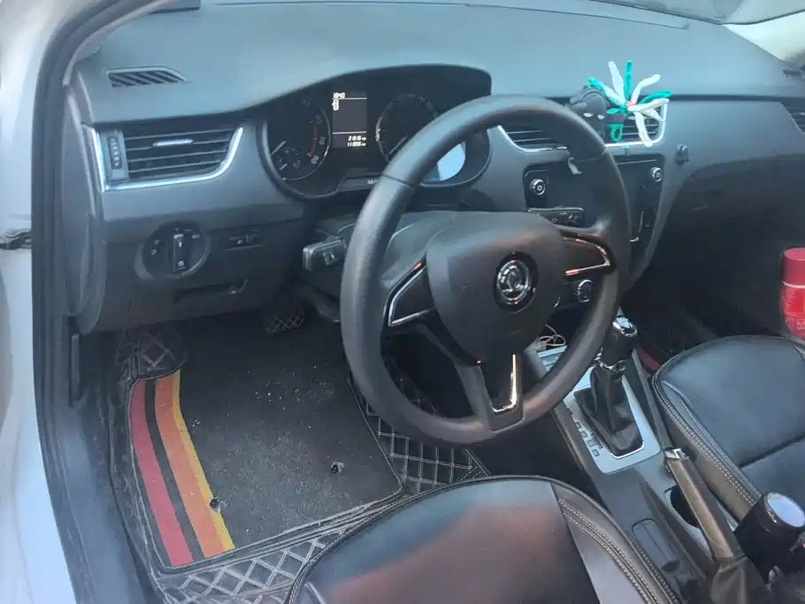 Skoda Octavia — миниатюра 12
