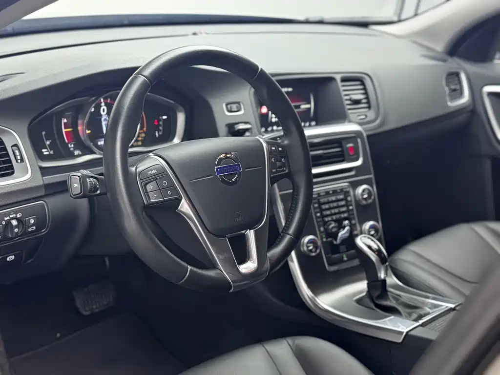 Volvo V60 — миниатюра 15