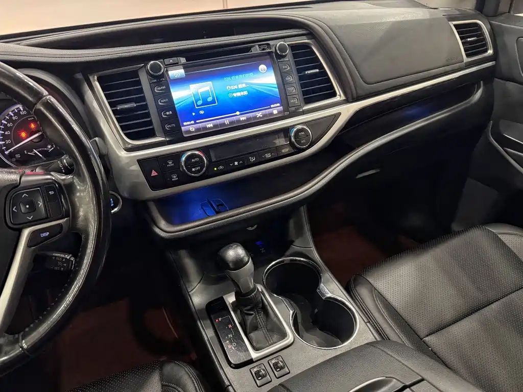 Toyota Highlander — миниатюра 13