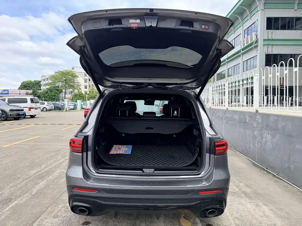 Mercedes-Benz GLB AMG — миниатюра 21
