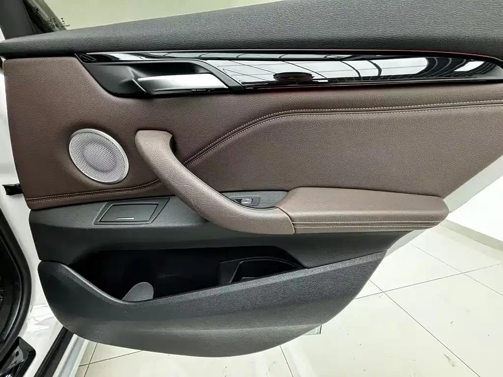 BMW X1 — миниатюра 22