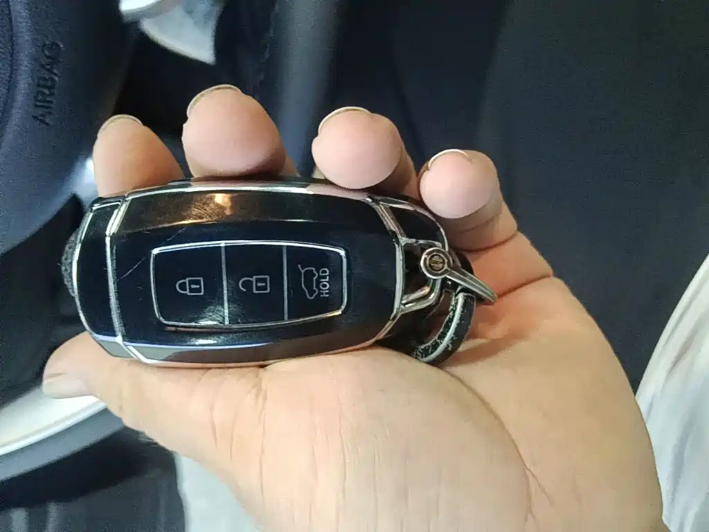 Hyundai Elantra — миниатюра 9