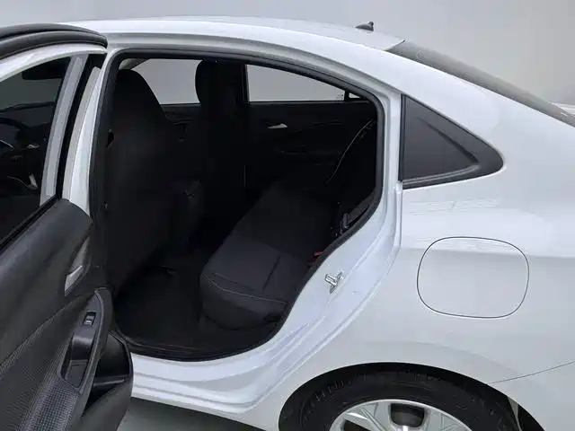 Chevrolet Cavalier — миниатюра 10
