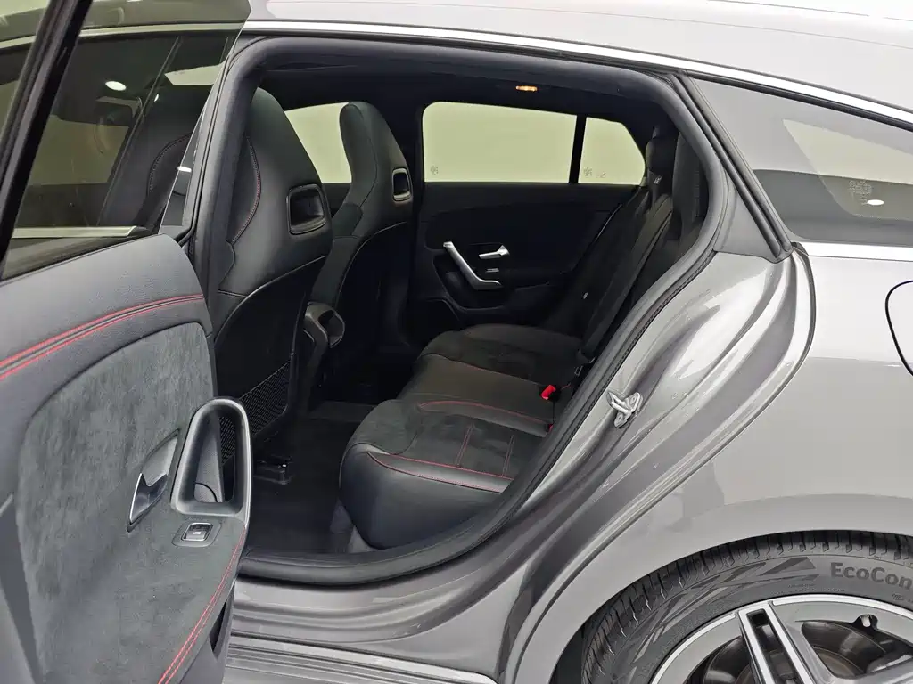 Mercedes-Benz CLA (Import) — миниатюра 17