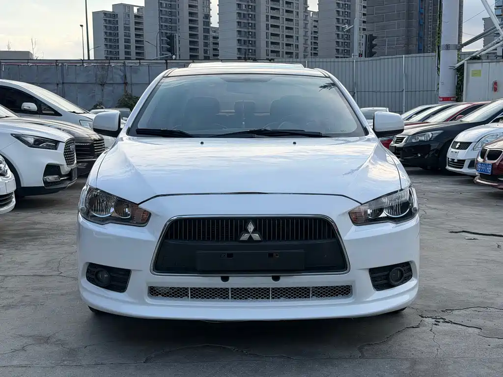 Mitsubishi Lancer EX — миниатюра 2
