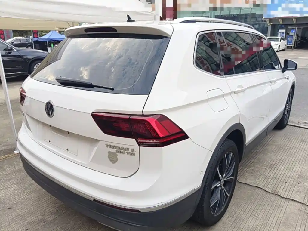 Volkswagen Tiguan L — миниатюра 7