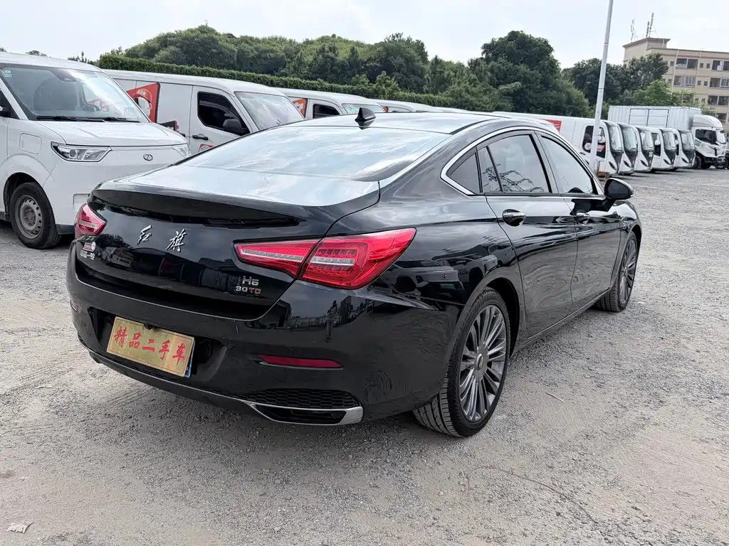 Hongqi Hongqi H5 — миниатюра 8