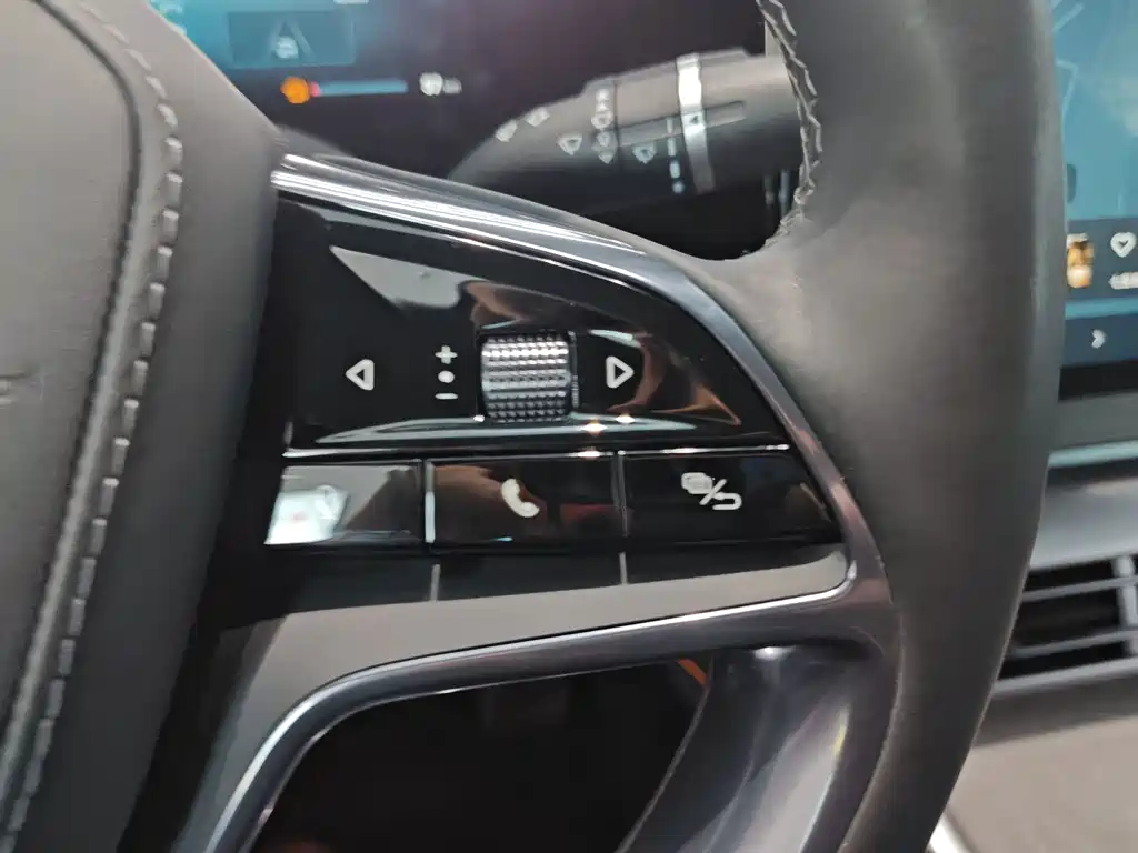BYD Seal — миниатюра 12