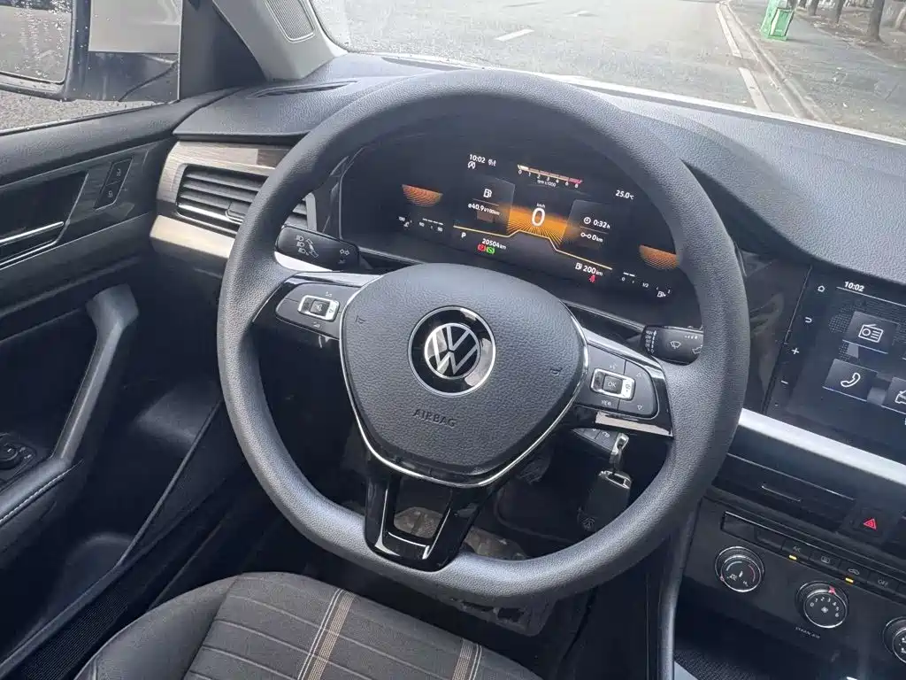 Volkswagen Lavida — миниатюра 6
