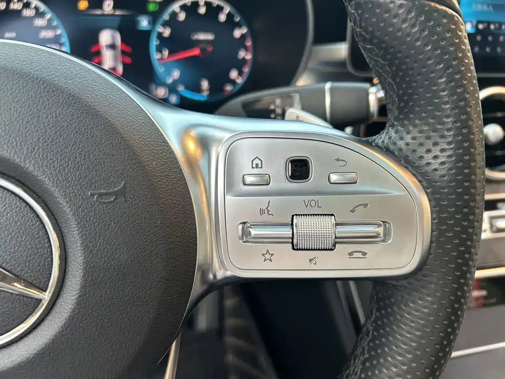 Mercedes-Benz C-Class — миниатюра 14