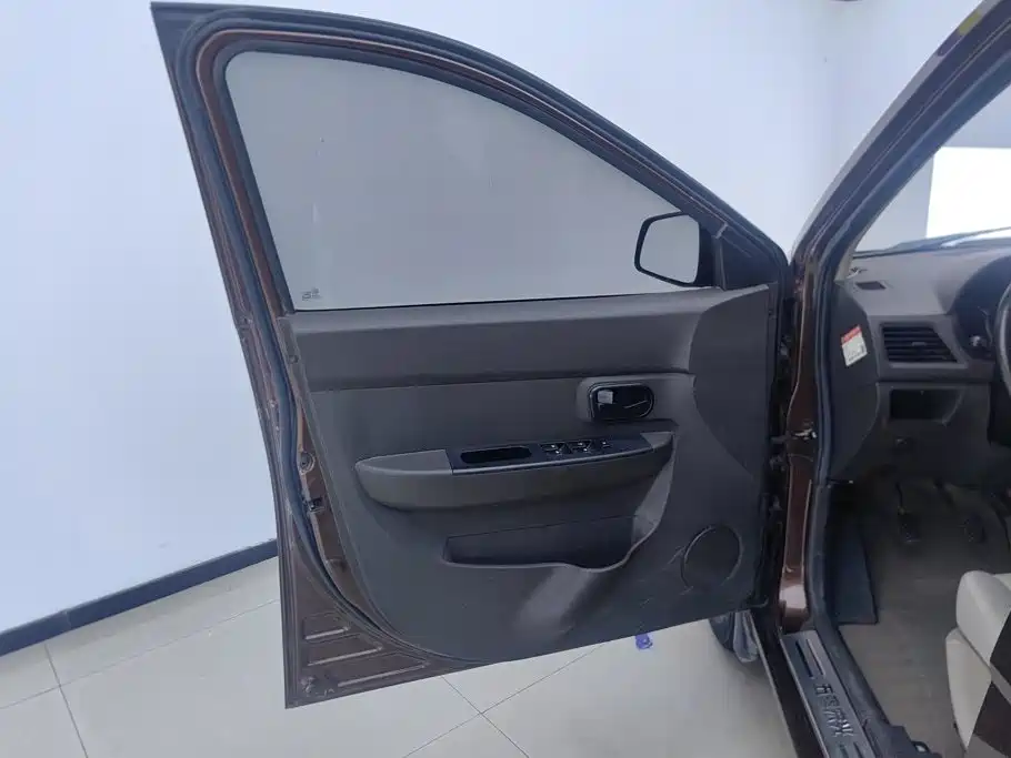 Wuling Hongguang — миниатюра 7