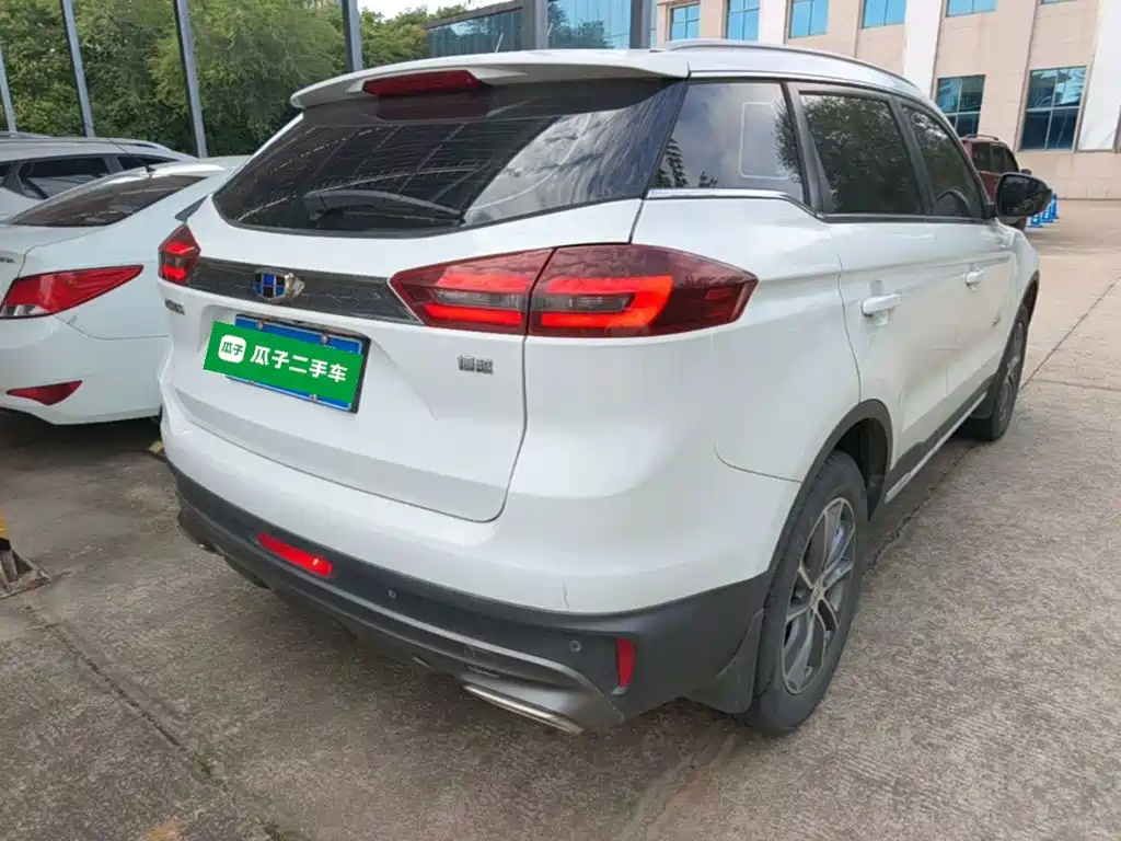 Geely Boyue — миниатюра 7