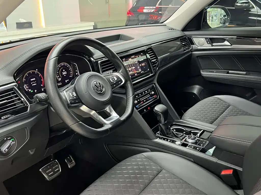Volkswagen Teramont — миниатюра 8