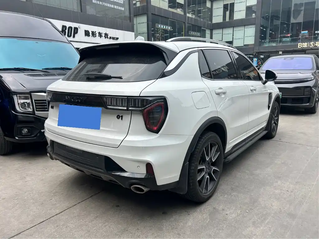 Lynk & Co 01 — миниатюра 11