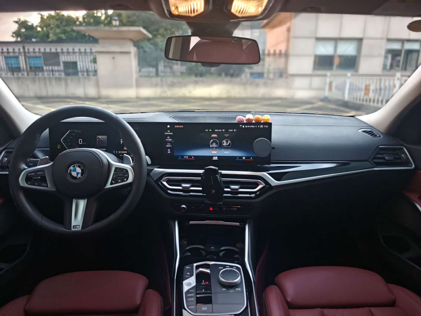 BMW 3 Series 2.0 л 2023 г. Чёрный, пробег 50000 км