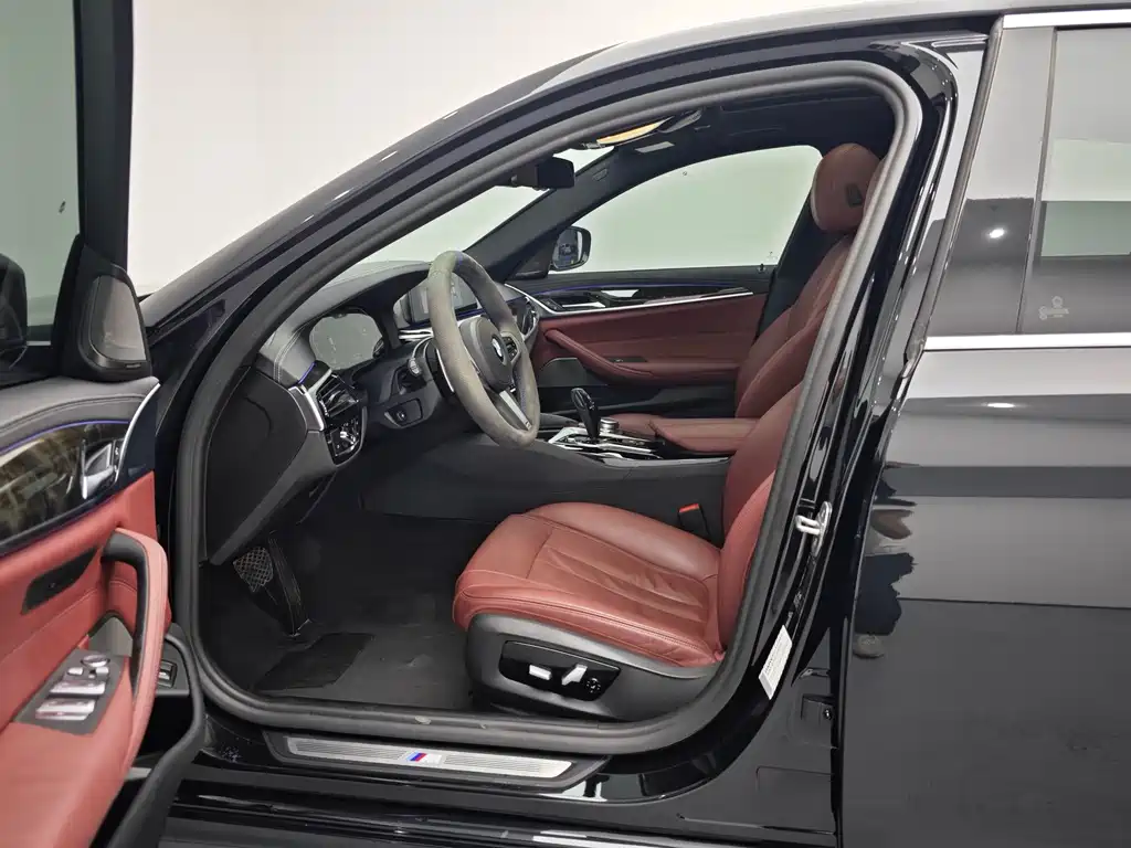 BMW 5 Series — миниатюра 15