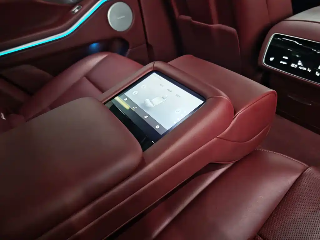 TANK TANK 700 NEW ENERGY