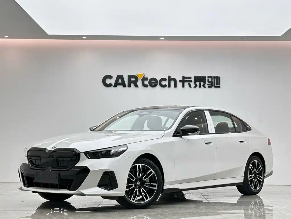 宝马5系 2025款 530Li 领先型 M运动套装 2025