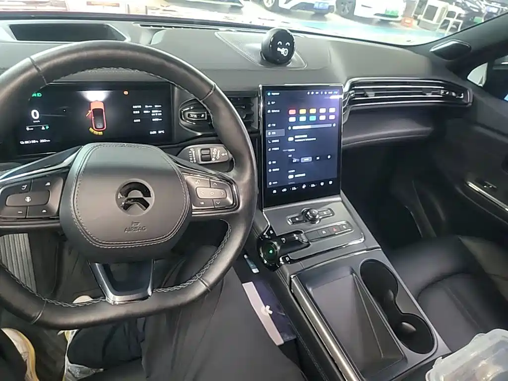 NIO ES6 — миниатюра 10