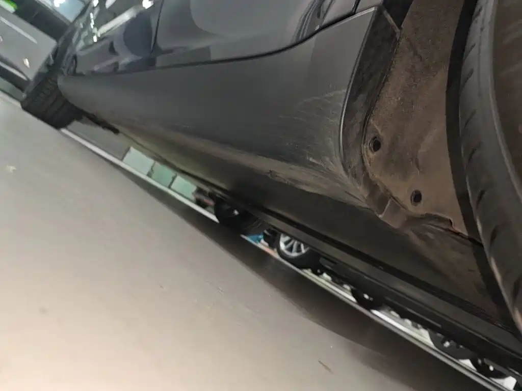 Tesla Model Y — миниатюра 22