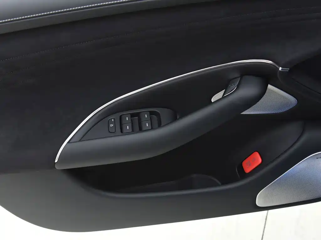 Xiaomi SU7 — миниатюра 8