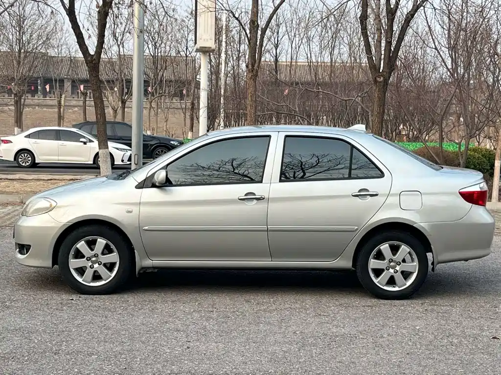 Toyota Vios — миниатюра 2