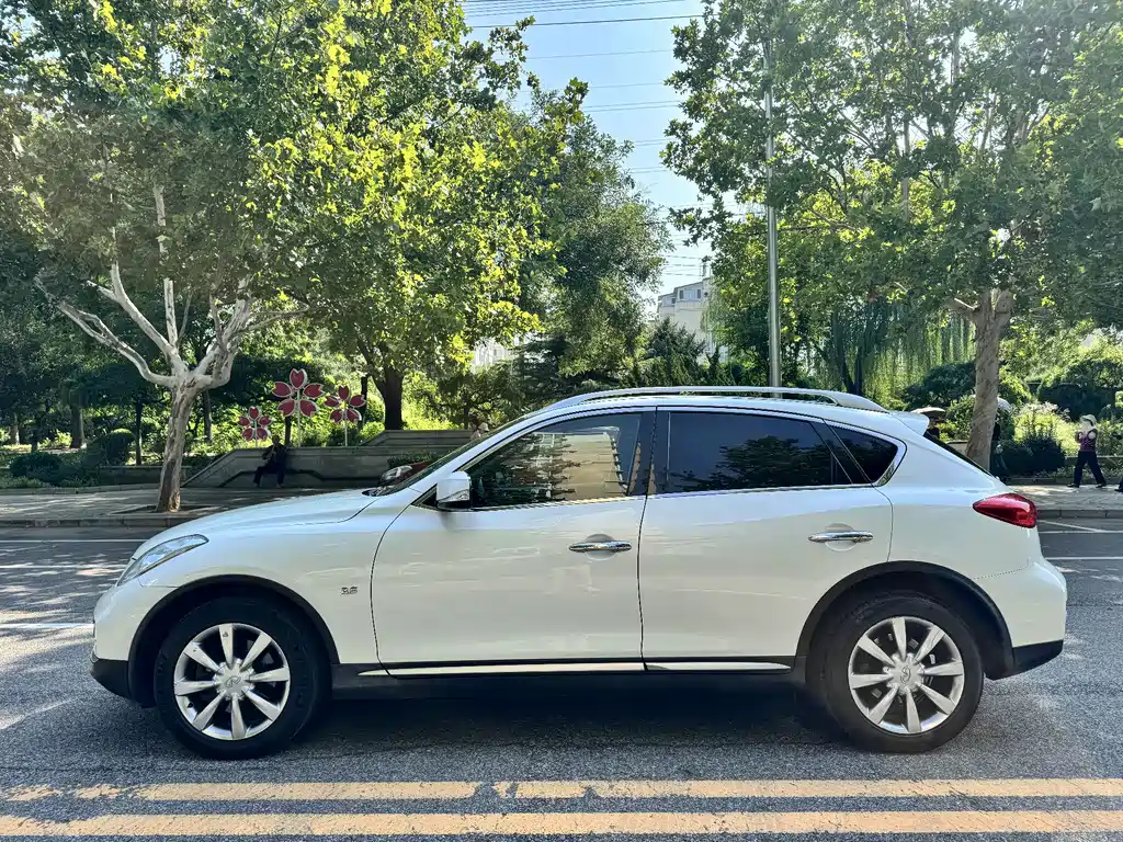 Infiniti QX50 — миниатюра 3