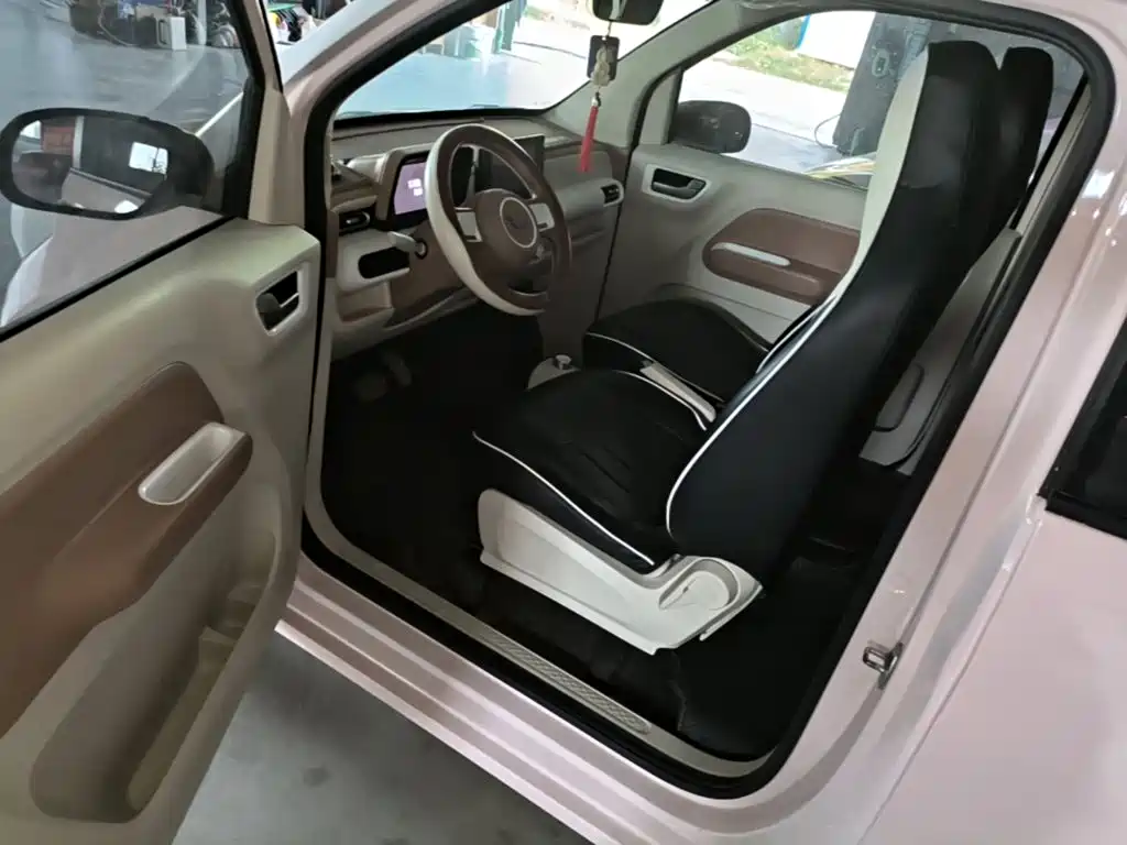 Wuling MINIEV — миниатюра 16
