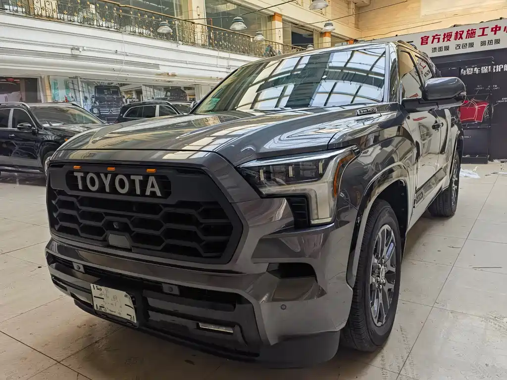 Toyota Sequoia 2023