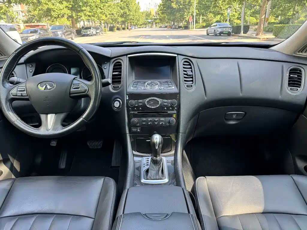 Infiniti QX50 — миниатюра 16