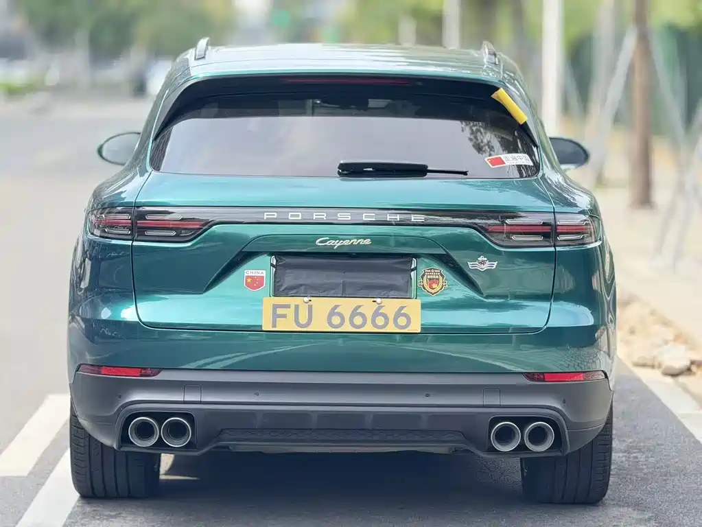 Porsche Cayenne Hybrid — миниатюра 5
