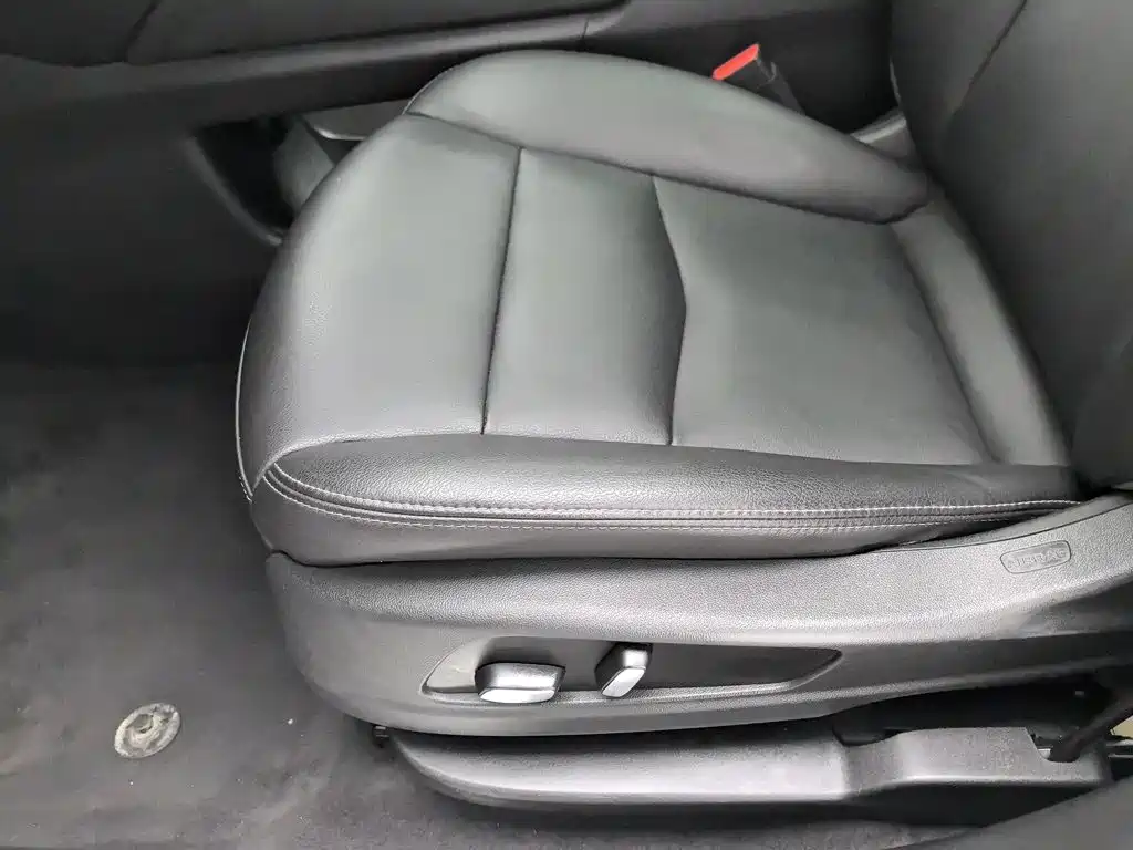 Cadillac XT5 — миниатюра 20