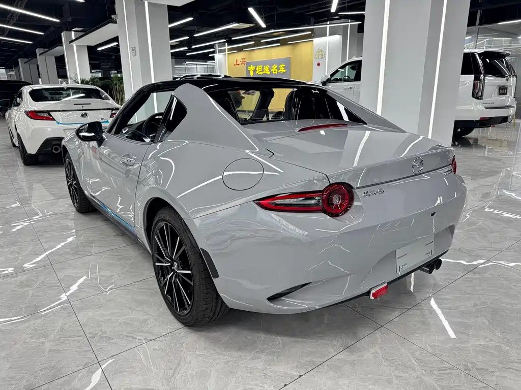 Mazda MX-5 2025 2.0L AT
