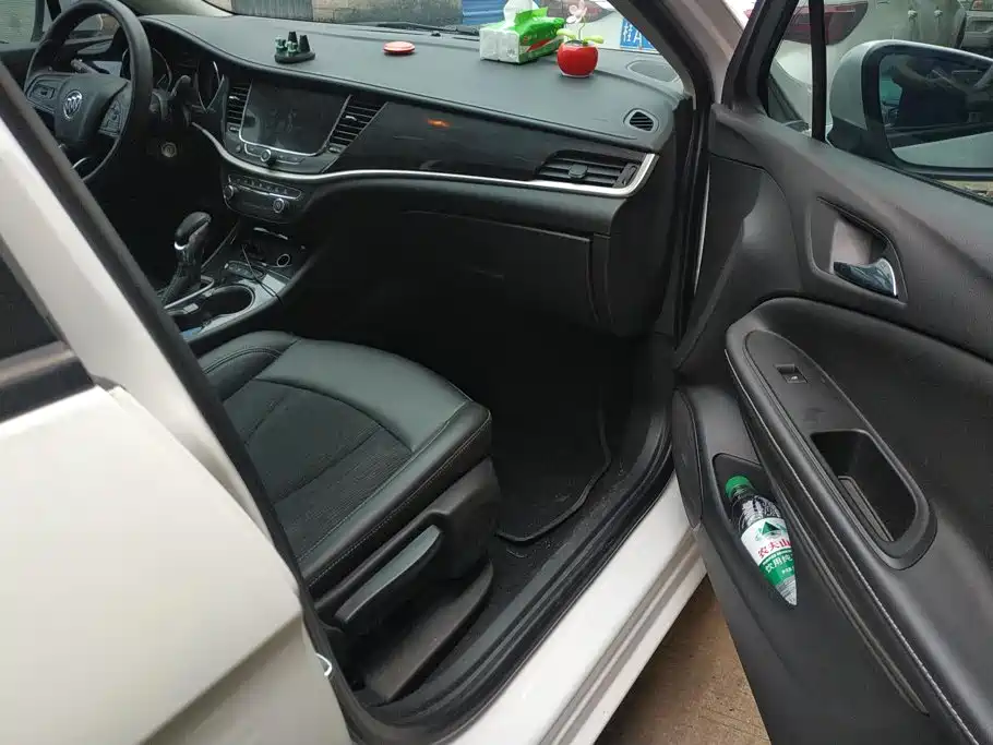 Buick Verano — миниатюра 8