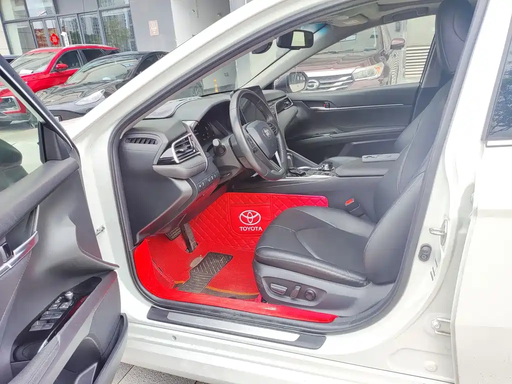 Toyota Camry — миниатюра 6