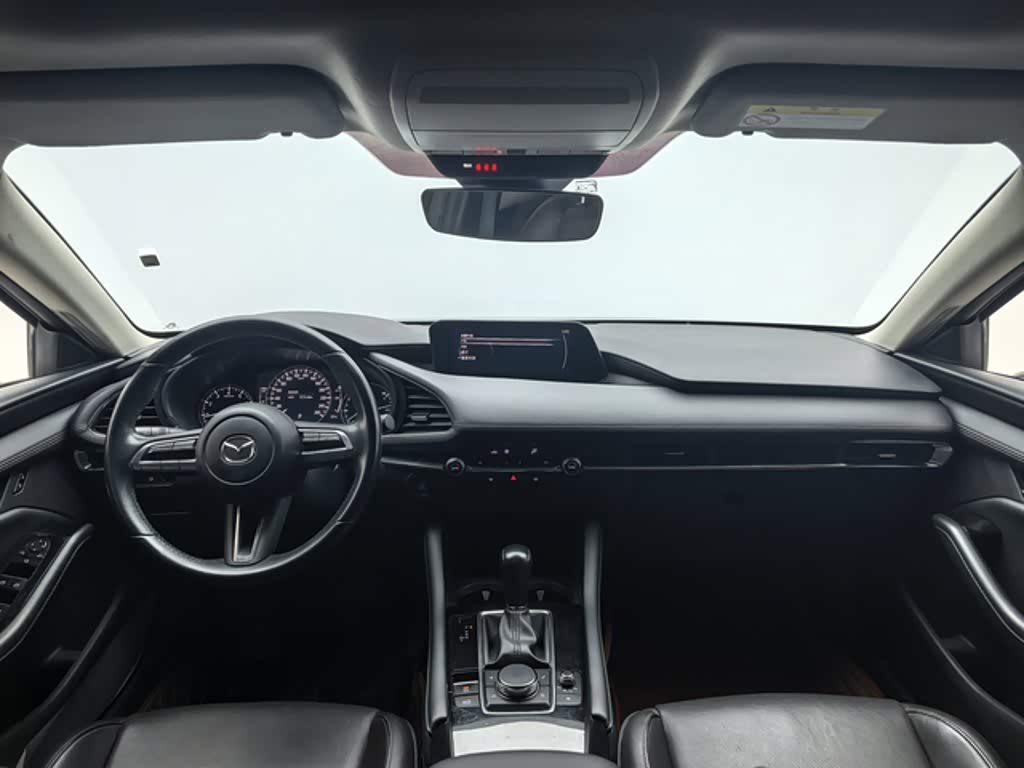 Mazda Mazda3 Axela 2.0 л 2021 г. Чёрный, пробег 48700 км