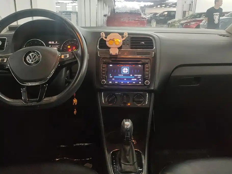 Volkswagen Polo — миниатюра 13