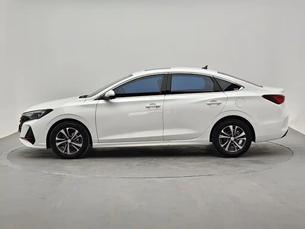 Changan Eado — миниатюра 4