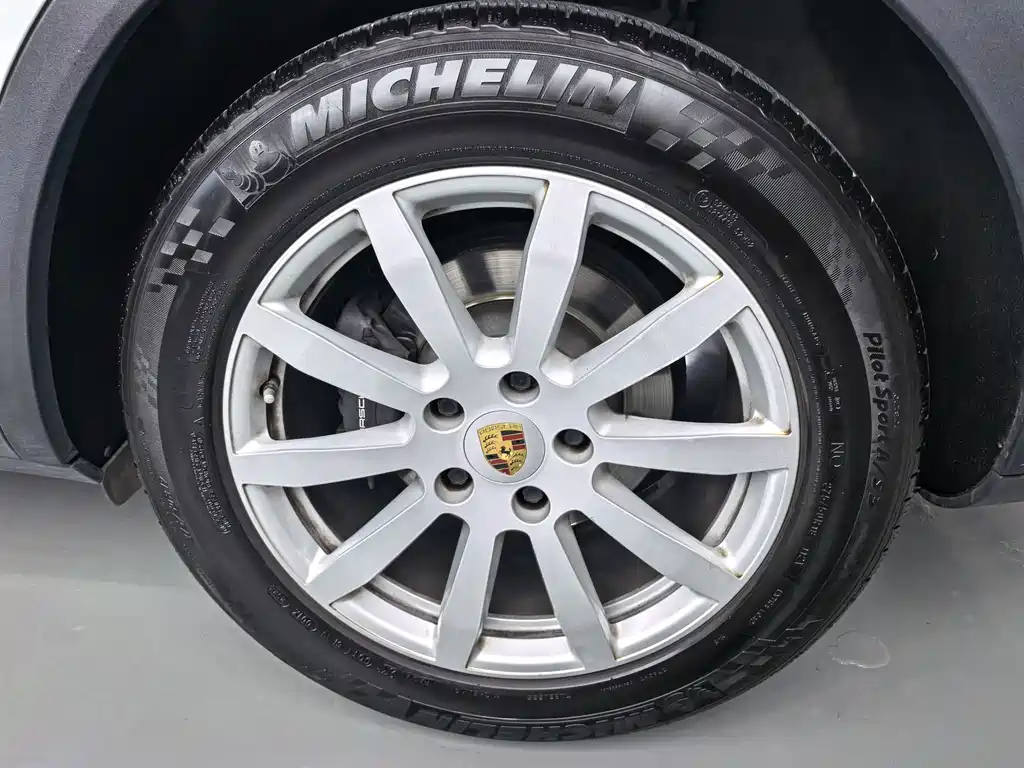 Porsche Cayenne — миниатюра 19