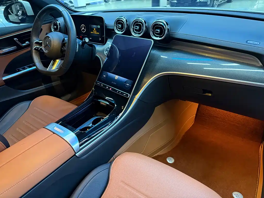 Mercedes-Benz C-Class — миниатюра 12