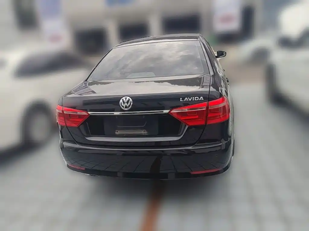 Volkswagen Lavida — миниатюра 8