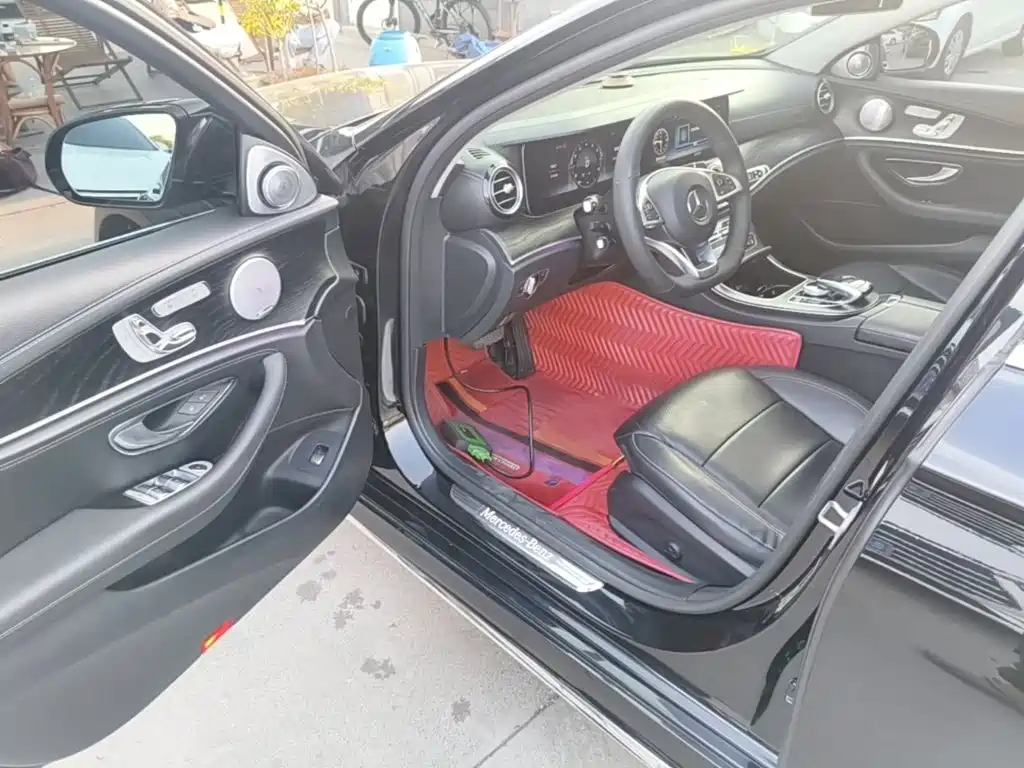 Mercedes-Benz E-Class — миниатюра 16