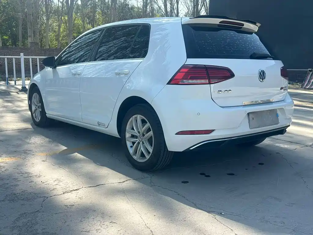 Volkswagen Golf — миниатюра 11