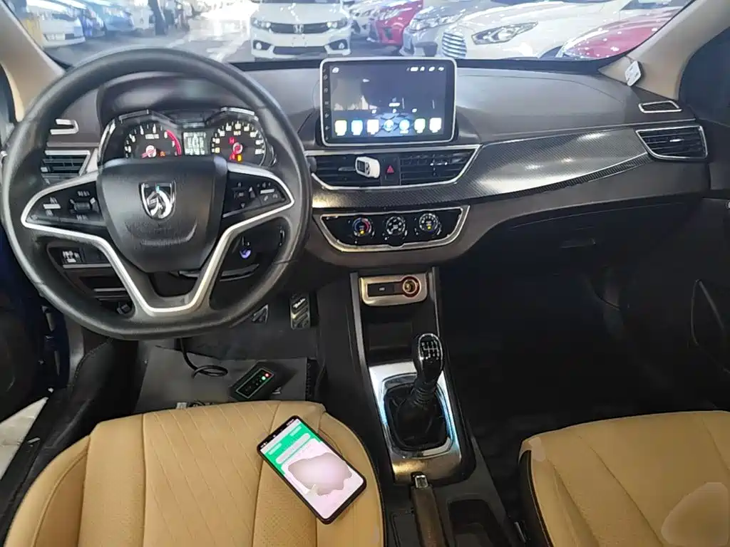 Baojun 310W — миниатюра 10