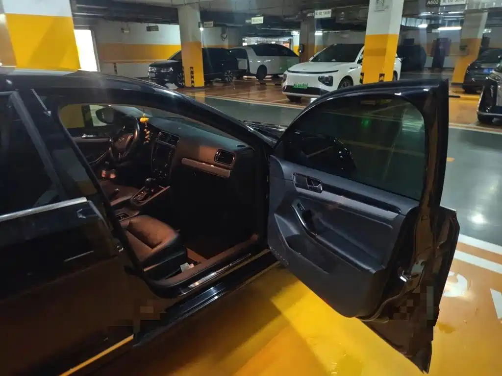 Volkswagen Sagitar — миниатюра 20