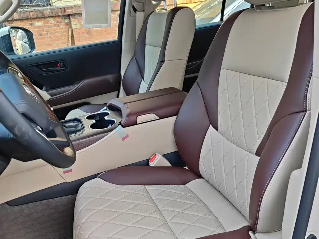 Toyota Land Cruiser — миниатюра 6