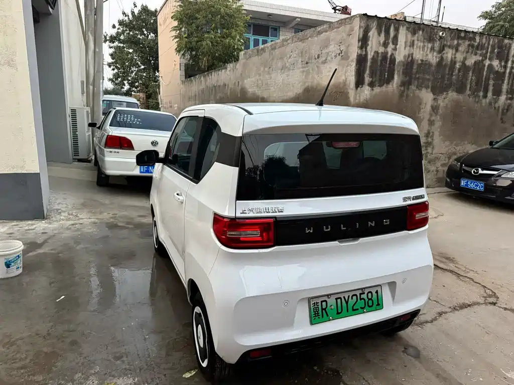 Wuling MINIEV — миниатюра 6