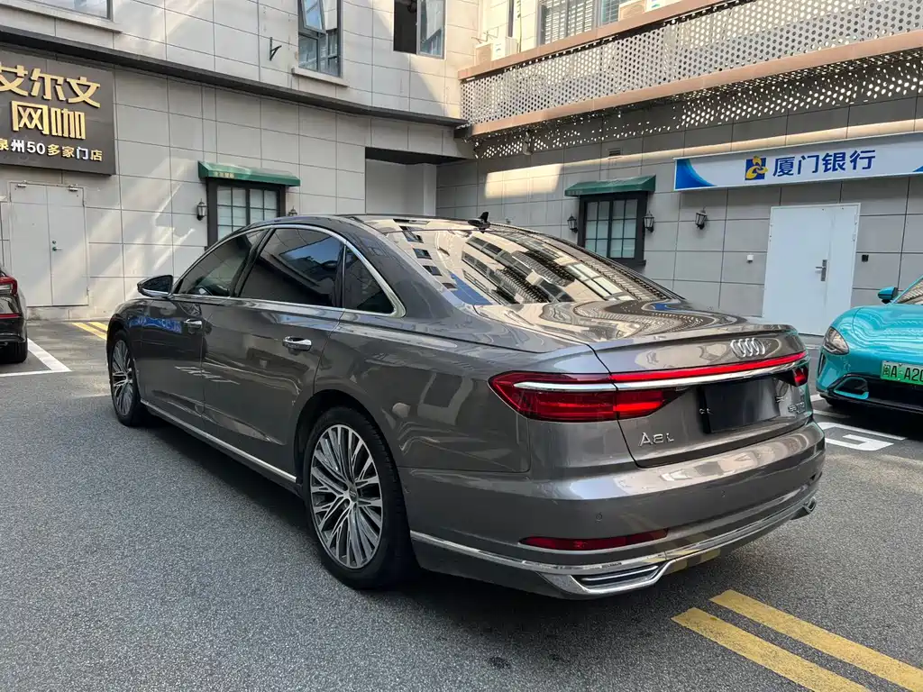 Audi A8 — миниатюра 4