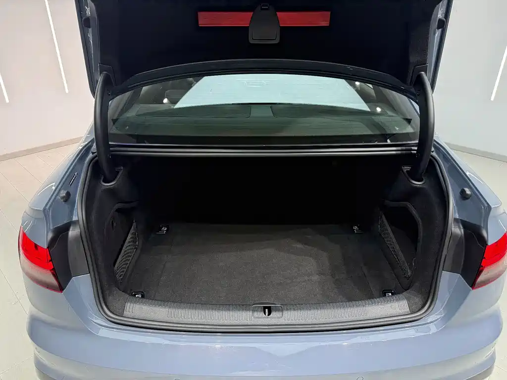 Audi A4L — миниатюра 17
